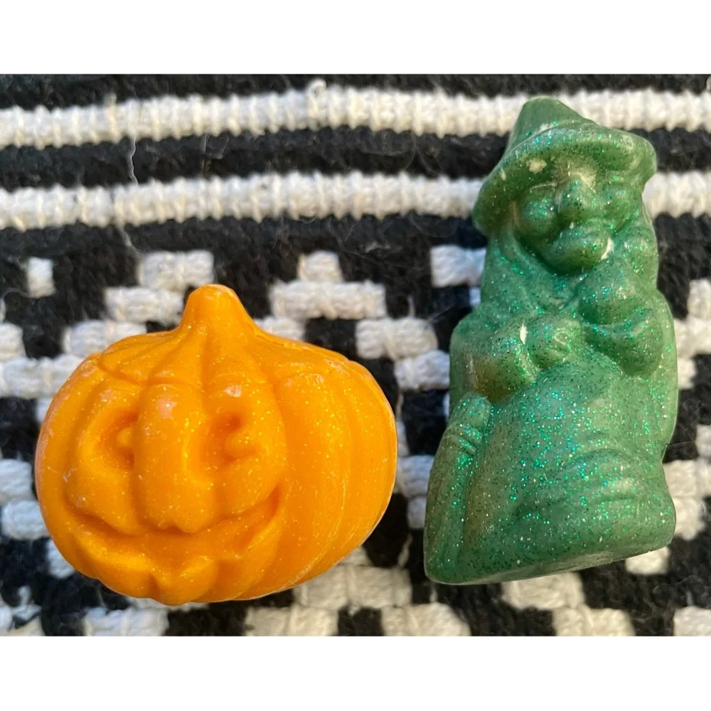 Set Of Two Vintage Avon Frightfully Fun Halloween Soap